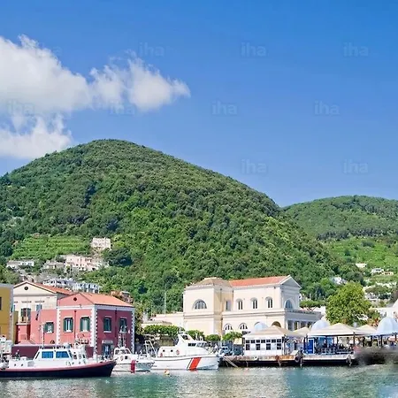 Pied A Terre Sul Porto Ischia